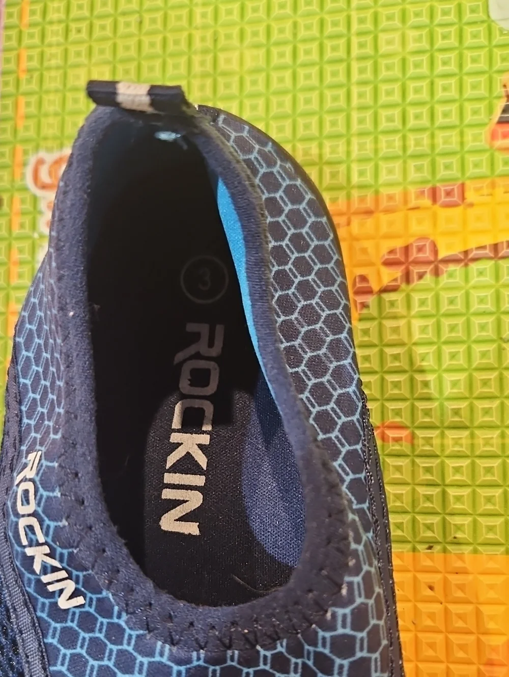 NWOT Size 3 Non-slip Water Shoes